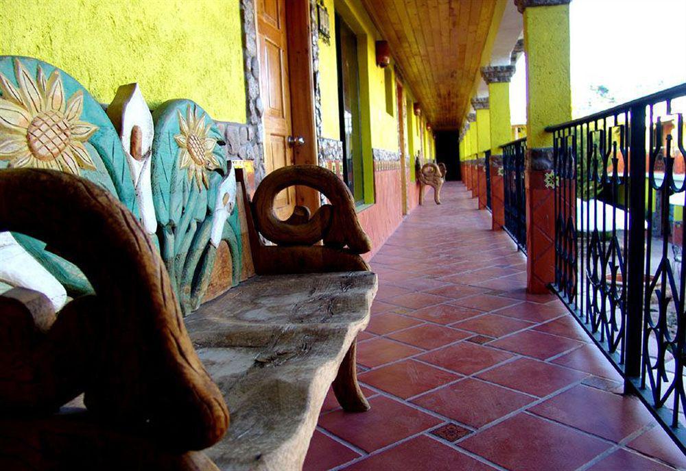 Plaza Mexicana Margarita'S Creel Exteriér fotografie