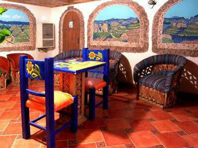 Plaza Mexicana Margarita'S Creel Exteriér fotografie